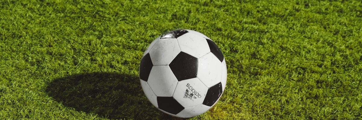 中国地区观众通过多设备观看高清无插件体育直播的示意图