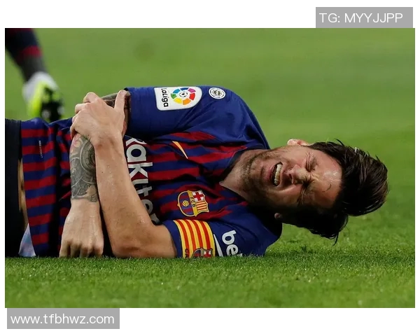 足球明星受伤瞬间揭秘伤痛背后的故事与坚持不懈的精神